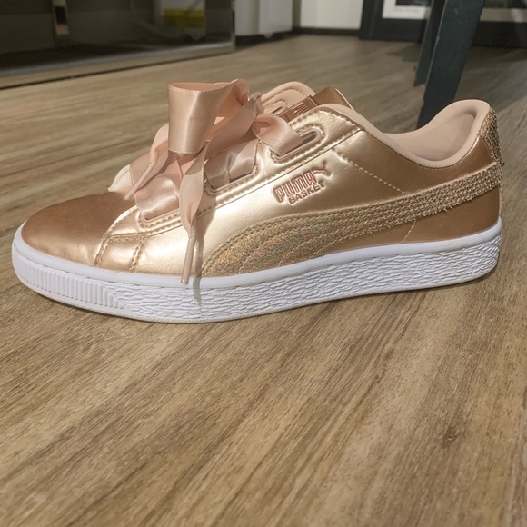 Girls Puma Runners (light pink) - Picture 2 of 3